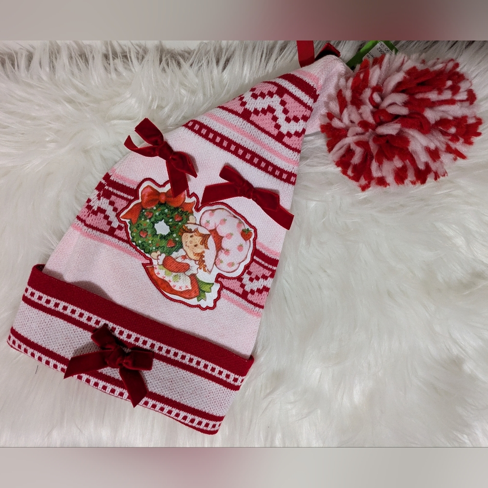 Strawberry Shortcake Fair Isle Red & Pink Holiday Hat With Pom Pom Knit Hat New!